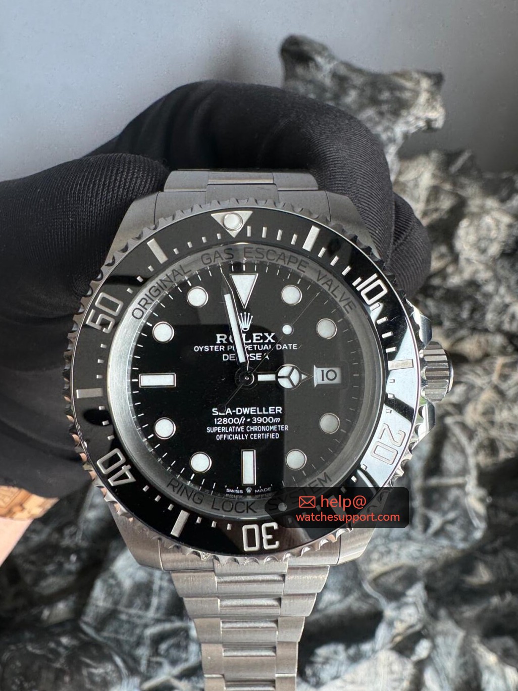 Rolex Deepsea Sea-Dweller M136660 Black Dial 44mm