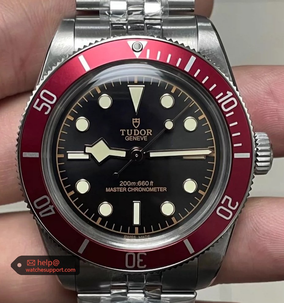 Tudor Black Bay Manufacture Calibre MT5602 41mm Small Red Shield